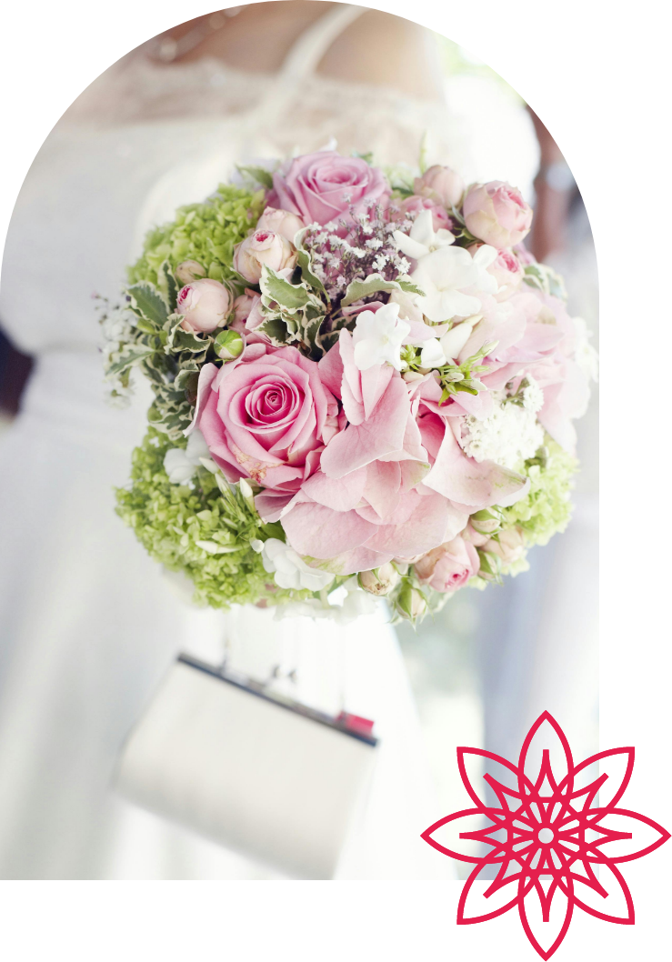 Grupo 3 un florista sujetando unas flores de varios colores